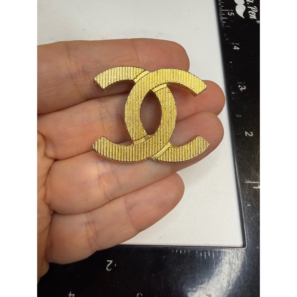 Gold Textured Interlocking C Brooch Pin Accessory
